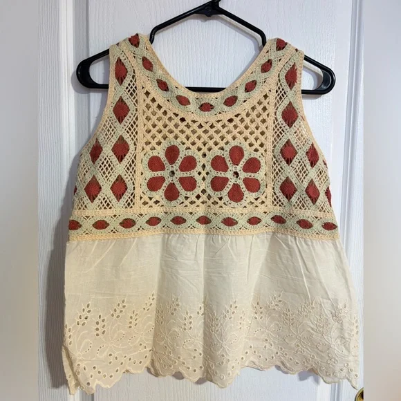 NWT Qed London Floral Crochet Knit Flowy Boho Beach Sleeveless Top Small/Med - Picture 6 of 8